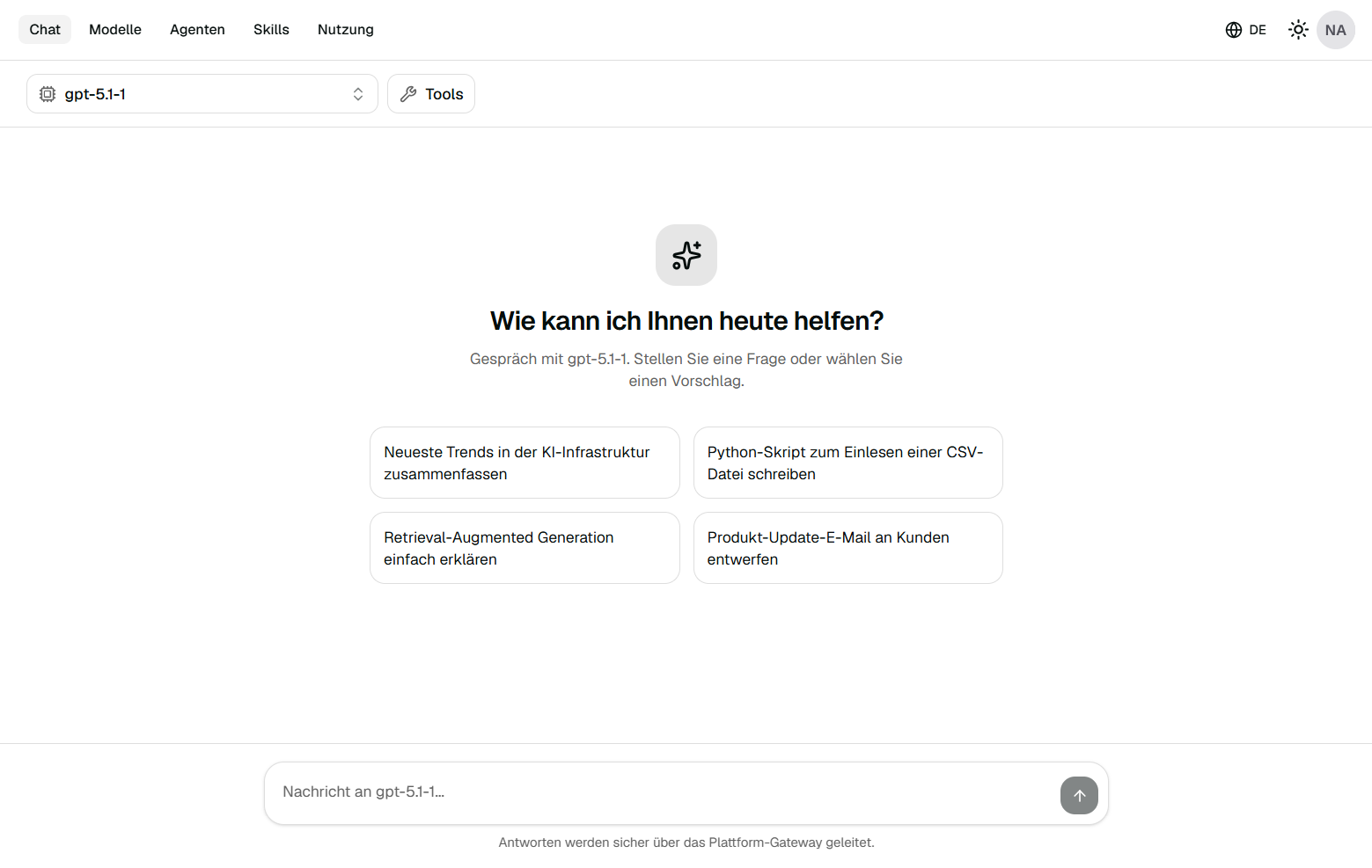 NAVAX AI Platform Chat-Oberfläche im Light Mode mit Modellauswahl, Tools und Prompt-Vorschlägen